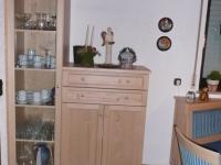 Esszimmerschrank aus Fichte