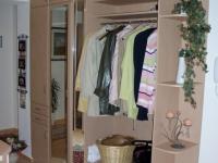 Garderobe beleuchtet