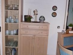 Esszimmerschrank aus Fichte