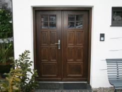 Holz-Haustür zweiflüglig mit Sprossenfenster