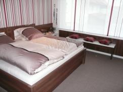 Doppelbett aus Nussbaum