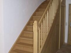 Holztreppe geschlossen
