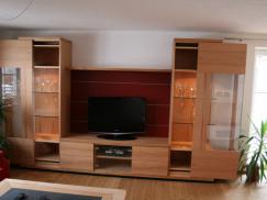 Wohnzimmerschrank aus Kernbuche