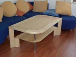 Couchtisch aus Ahorn