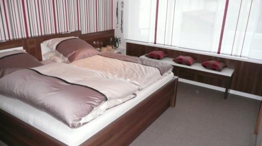 Doppelbett aus Nussbaum